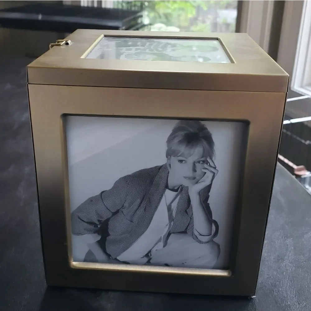 Royal Limited Silver Picture Frame Storage Box (Holds 5 Pictures)